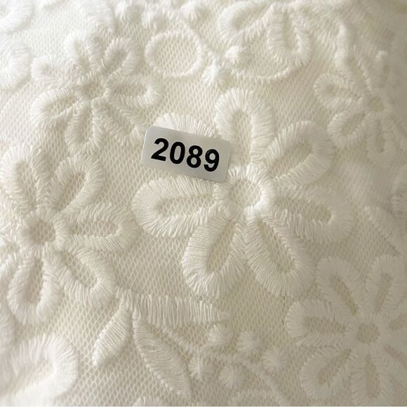 Trina Turk Peplum Embroidered Daisy White V-Neck Sleeveless Dress Size 10 - Picture 6 of 6